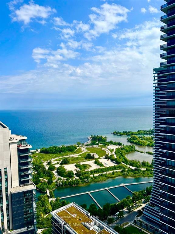 Photo 3 of Unit 4504, 56 Annie Craig Drive, Etobicoke, Mimico — HOMEH