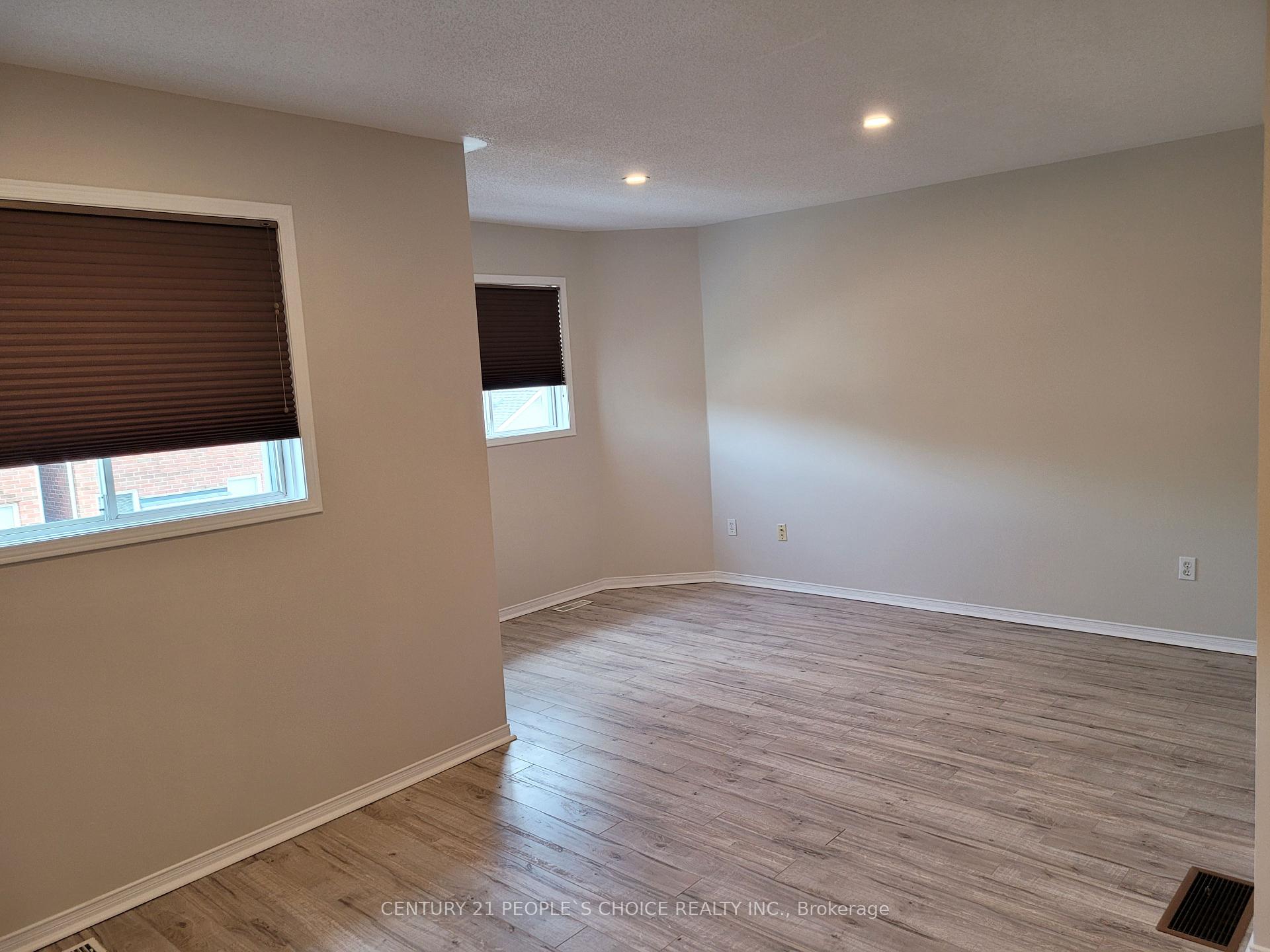 Photo 13 of 383 Jay Crescent, Orangeville — HOMEH