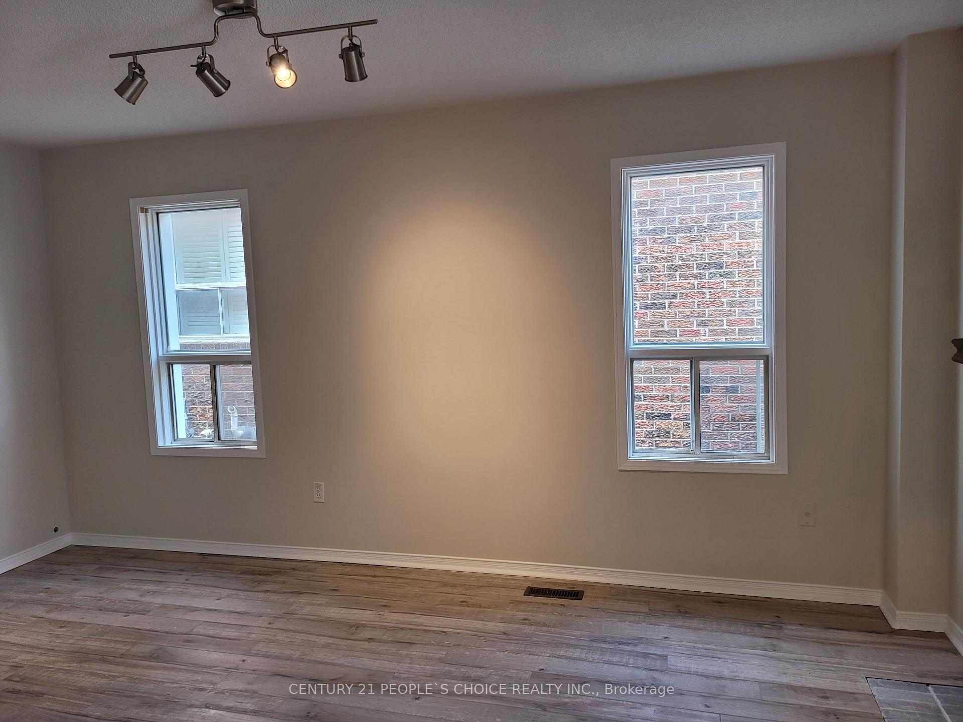 Photo 16 of 383 Jay Crescent, Orangeville — HOMEH