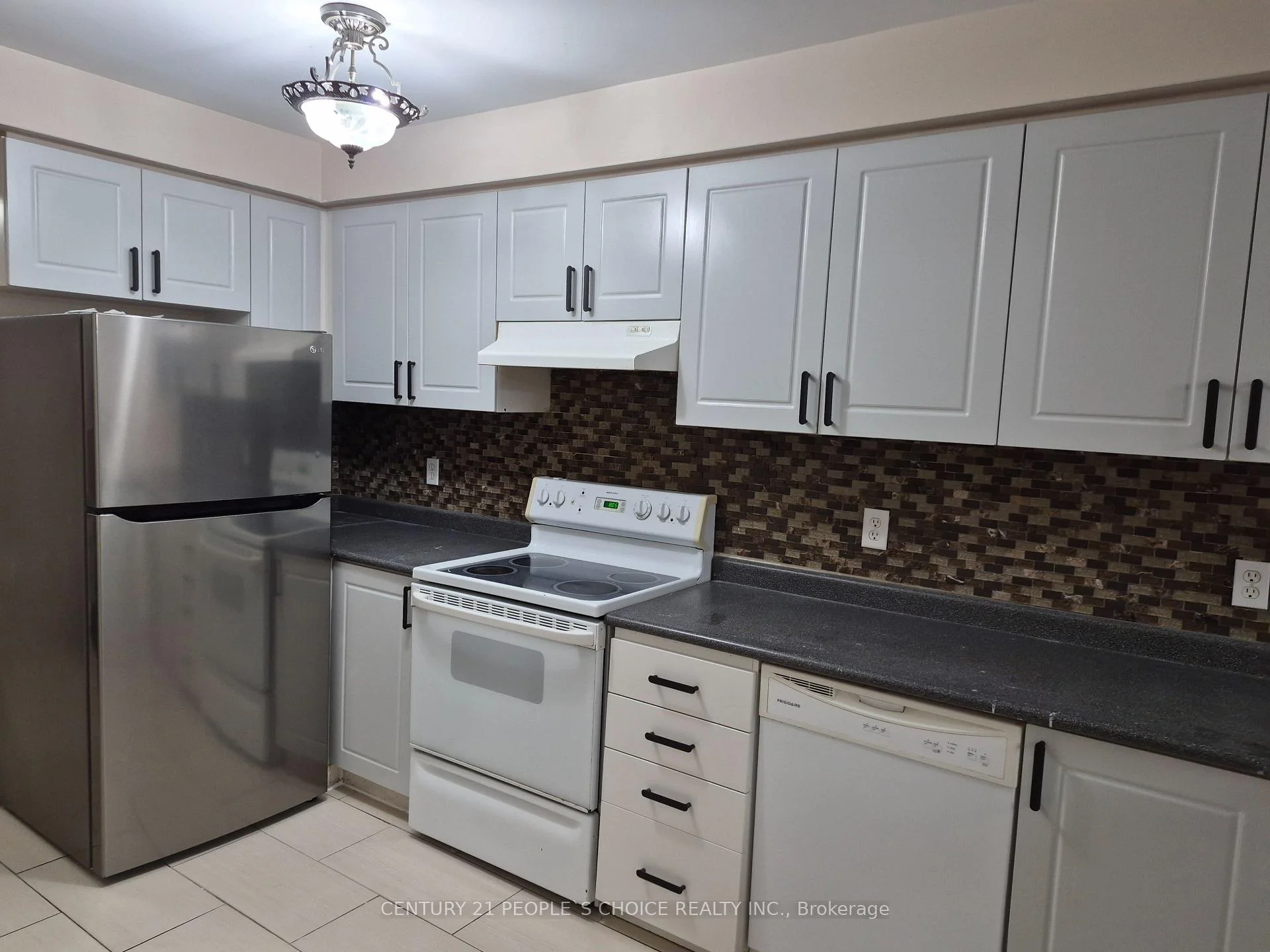 Photo 32 of 383 Jay Crescent, Orangeville — HOMEH