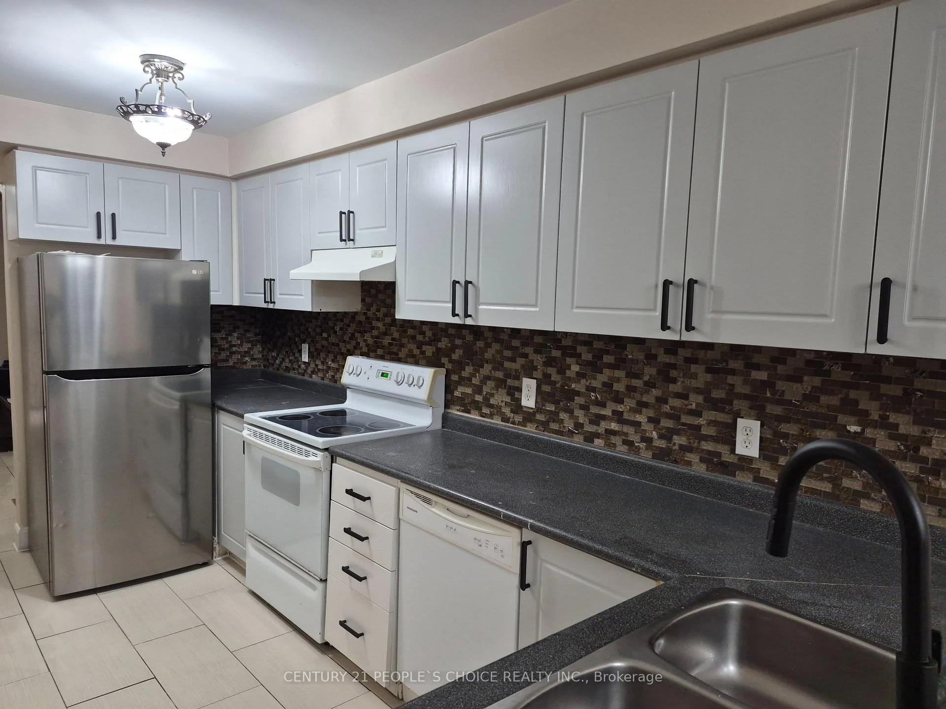 Photo 36 of 383 Jay Crescent, Orangeville — HOMEH