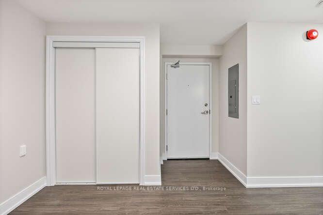 Photo 4 of Unit B2, 18 Anglesey Boulevard, Etobicoke, Edenbridge-Humber Valley — HOMEH