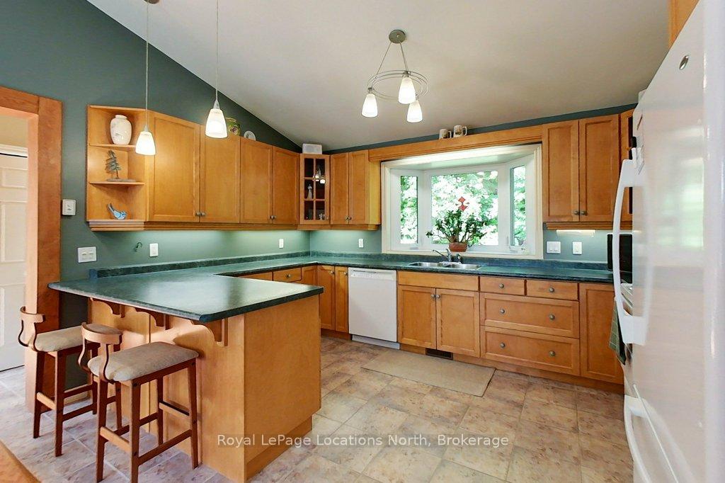 Photo 19 of 156 Harbour Beach Drive, Meaford — HOMEH
