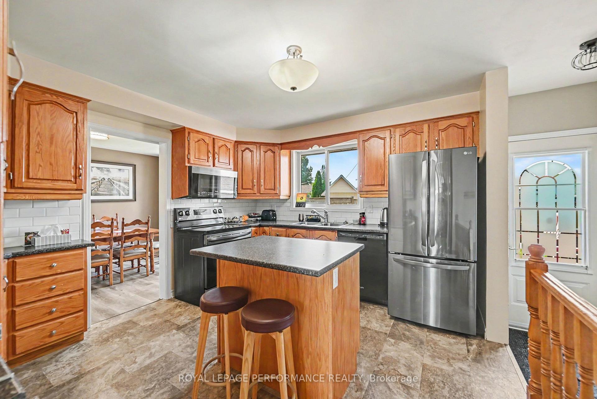 Photo 14 of 531 Blossom Park Drive, Cornwall, Cornwall — HOMEH