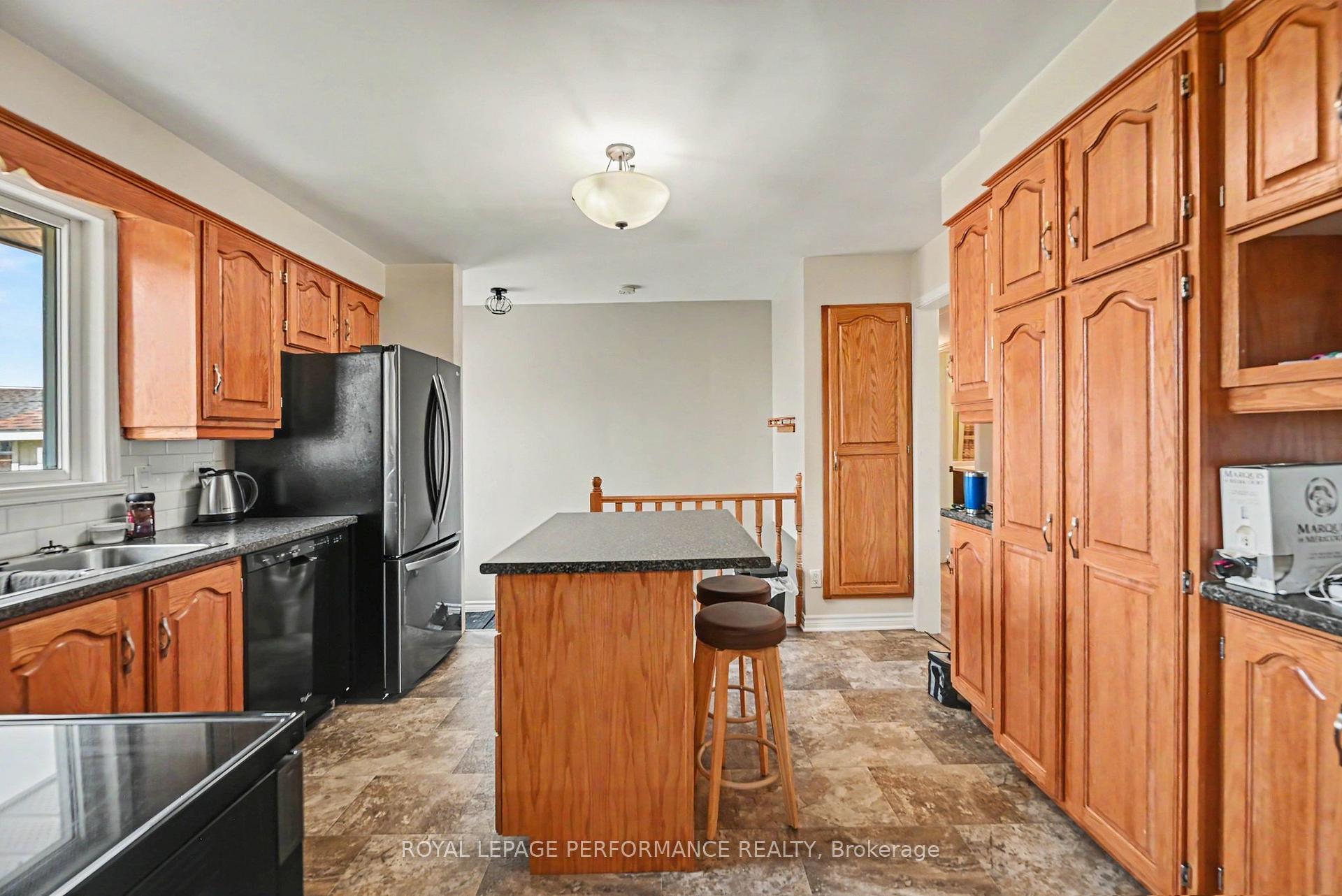 Photo 16 of 531 Blossom Park Drive, Cornwall, Cornwall — HOMEH