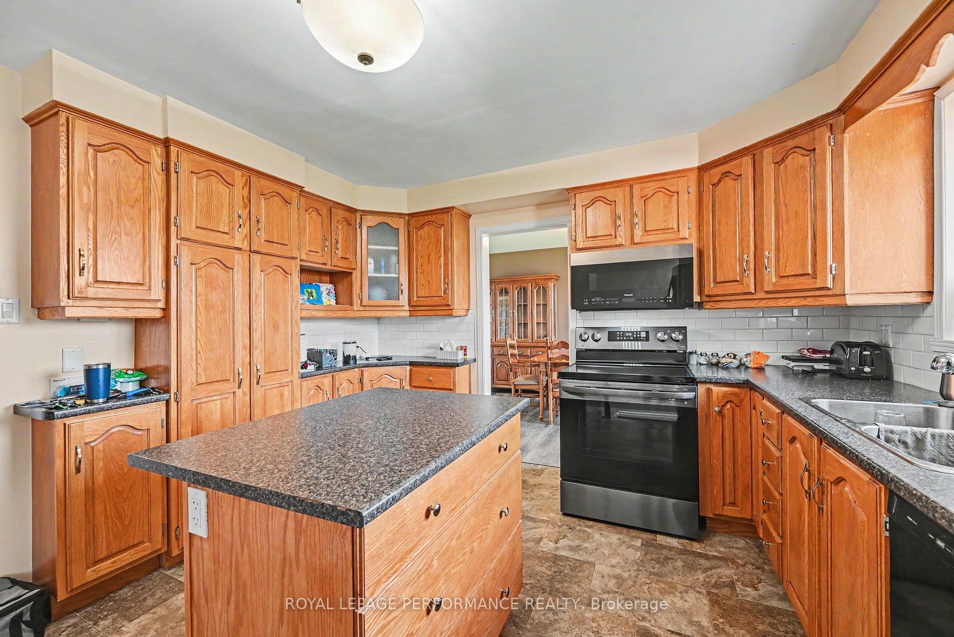 Photo 17 of 531 Blossom Park Drive, Cornwall, Cornwall — HOMEH