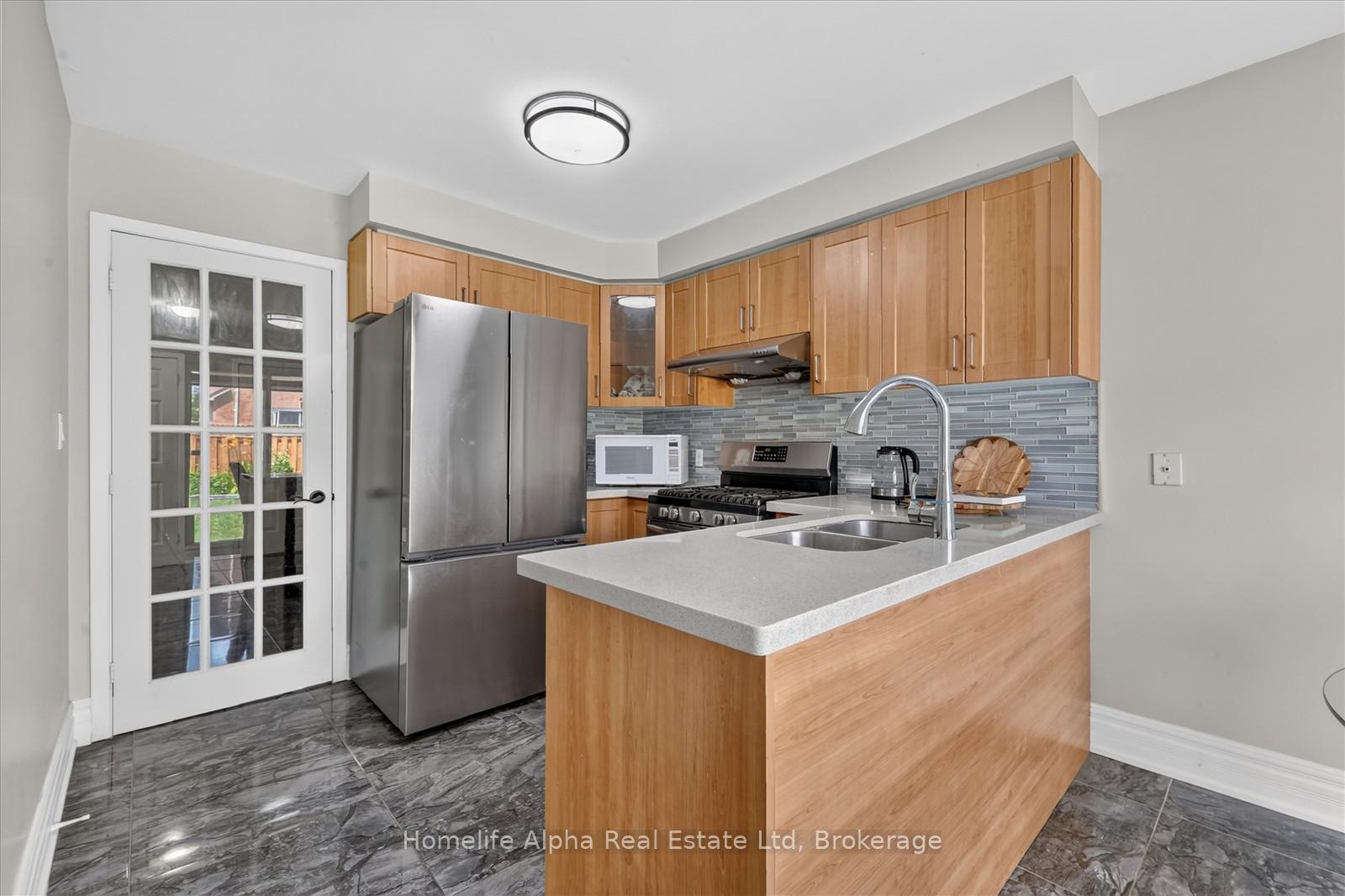 Photo 15 of 142 Walford Road, Markham, Middlefield — HOMEH