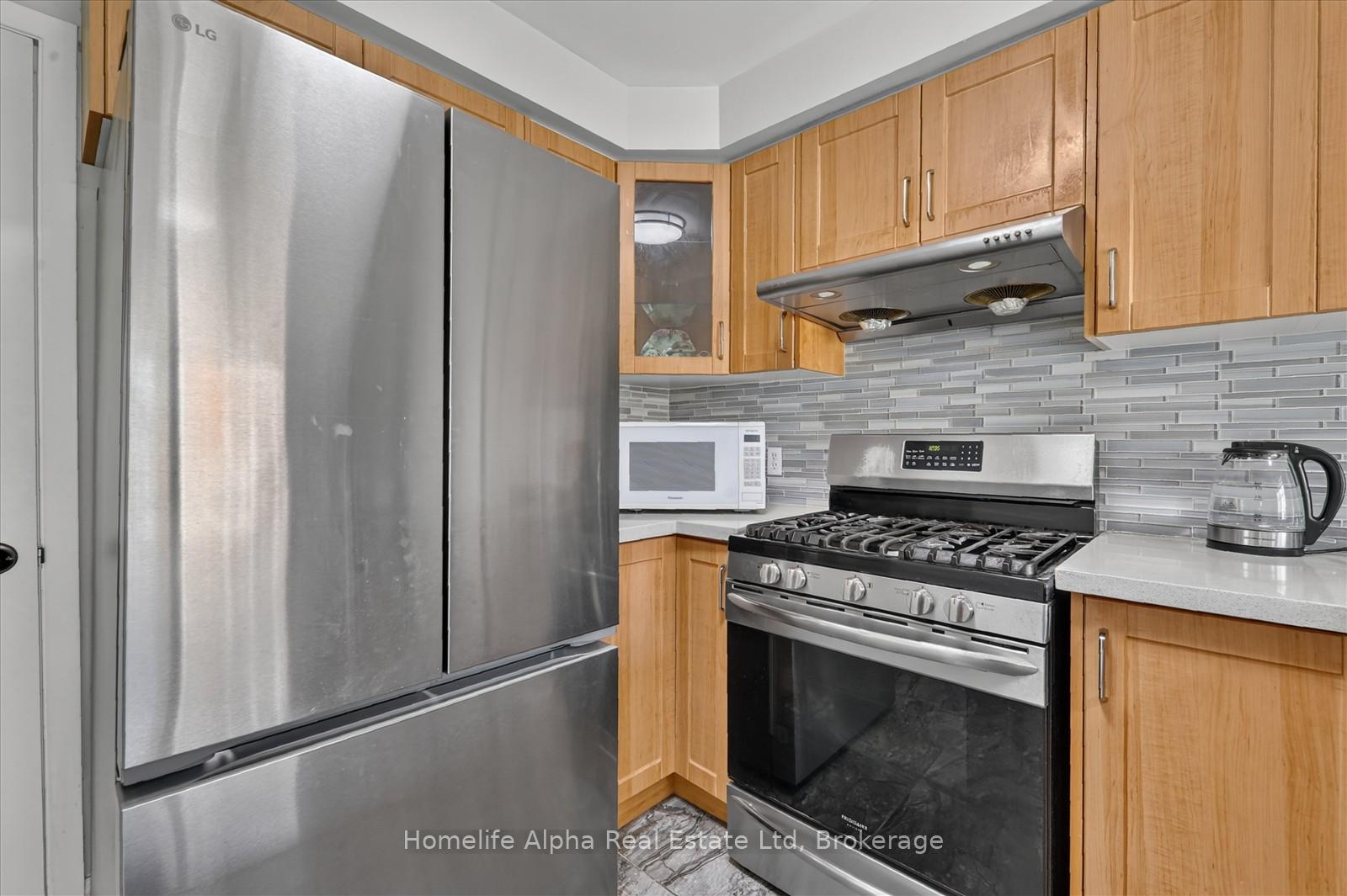 Photo 16 of 142 Walford Road, Markham, Middlefield — HOMEH