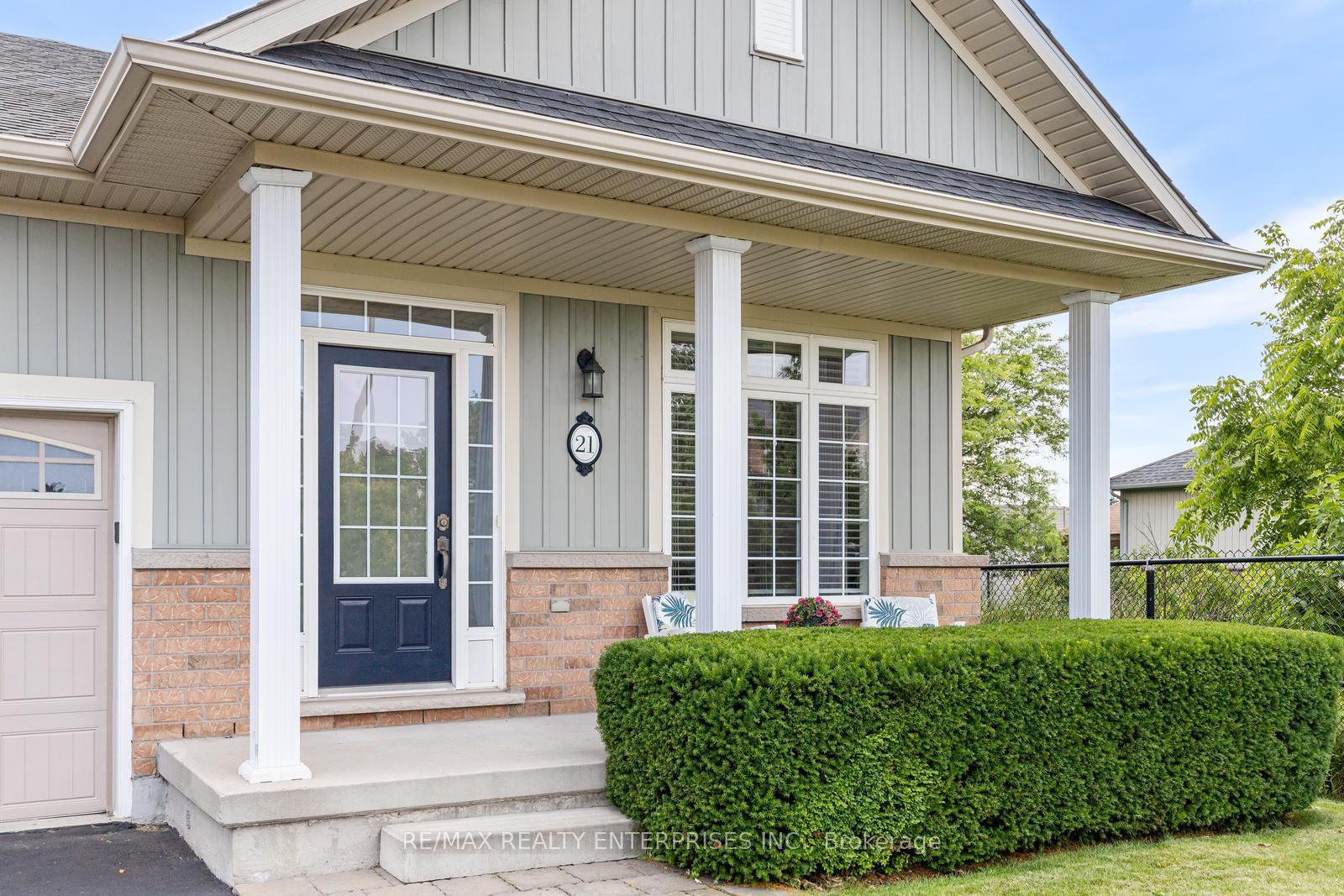 Photo 2 of 21 Sidare Court, Grimsby, Grimsby Beach — HOMEH