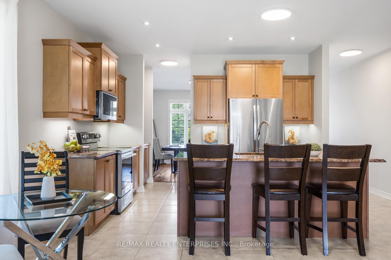 Photo 11 of 21 Sidare Court, Grimsby, Grimsby Beach — HOMEH