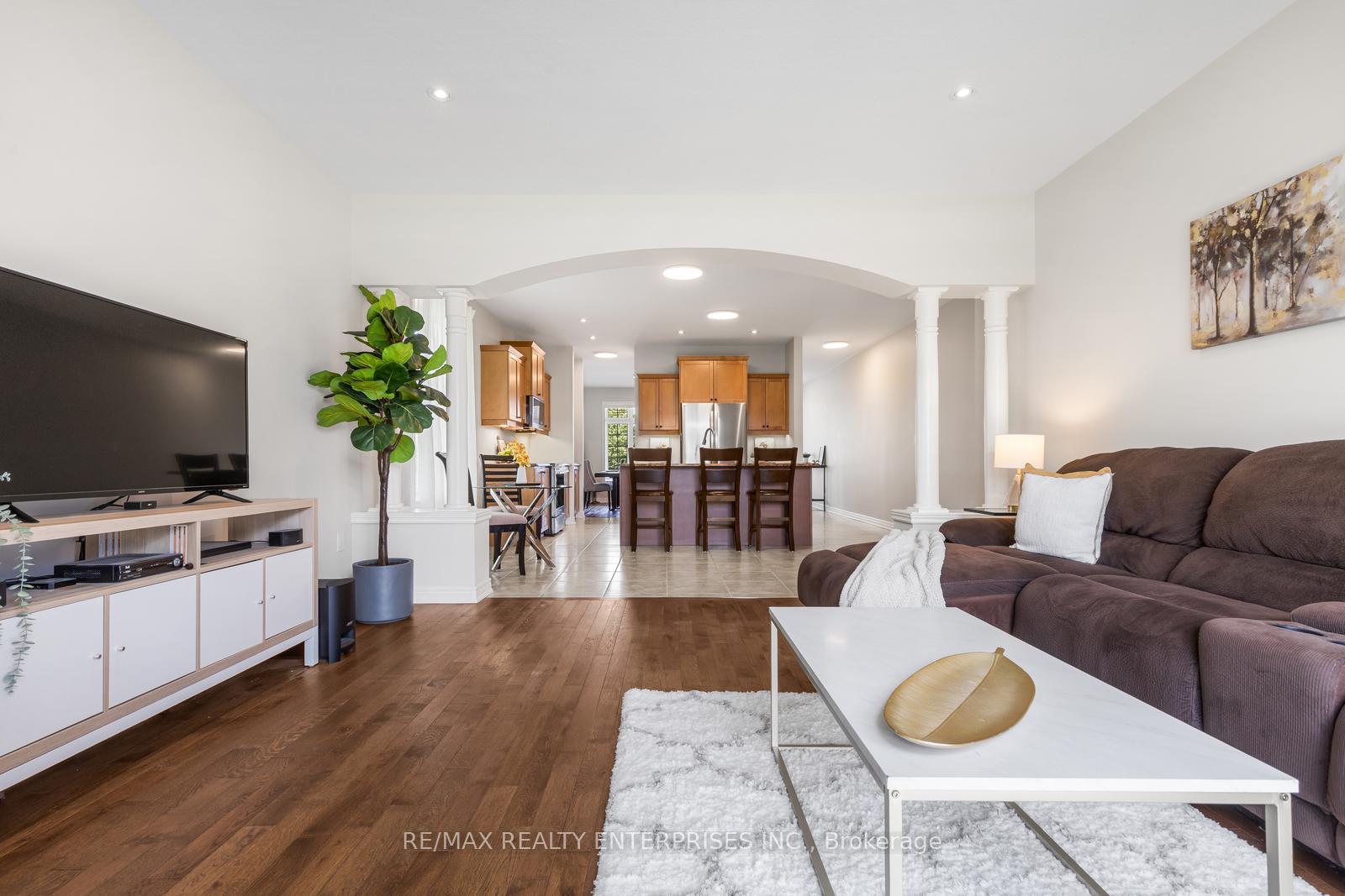 Photo 17 of 21 Sidare Court, Grimsby, Grimsby Beach — HOMEH
