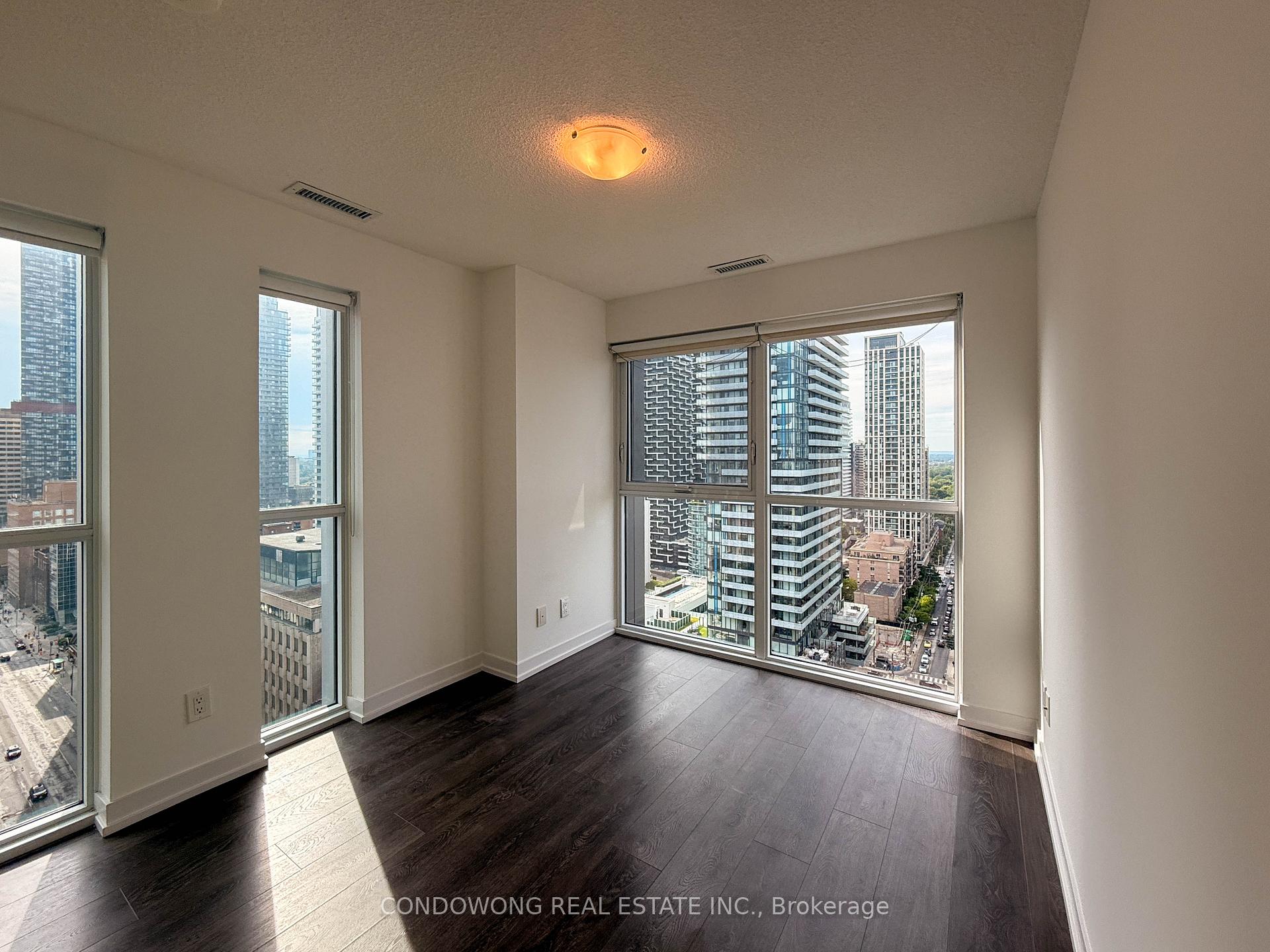 Photo 4 of Unit 2305, 125 Redpath Avenue, Toronto, Mount Pleasant West — HOMEH
