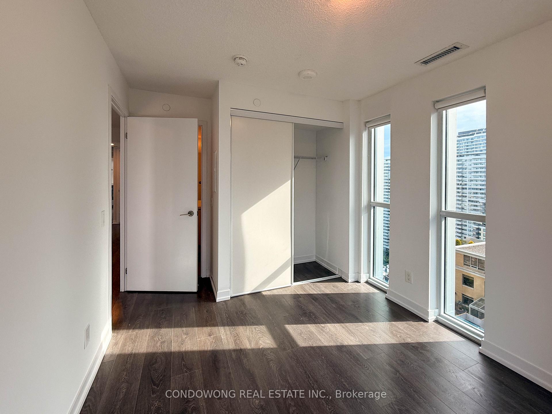 Photo 5 of Unit 2305, 125 Redpath Avenue, Toronto, Mount Pleasant West — HOMEH