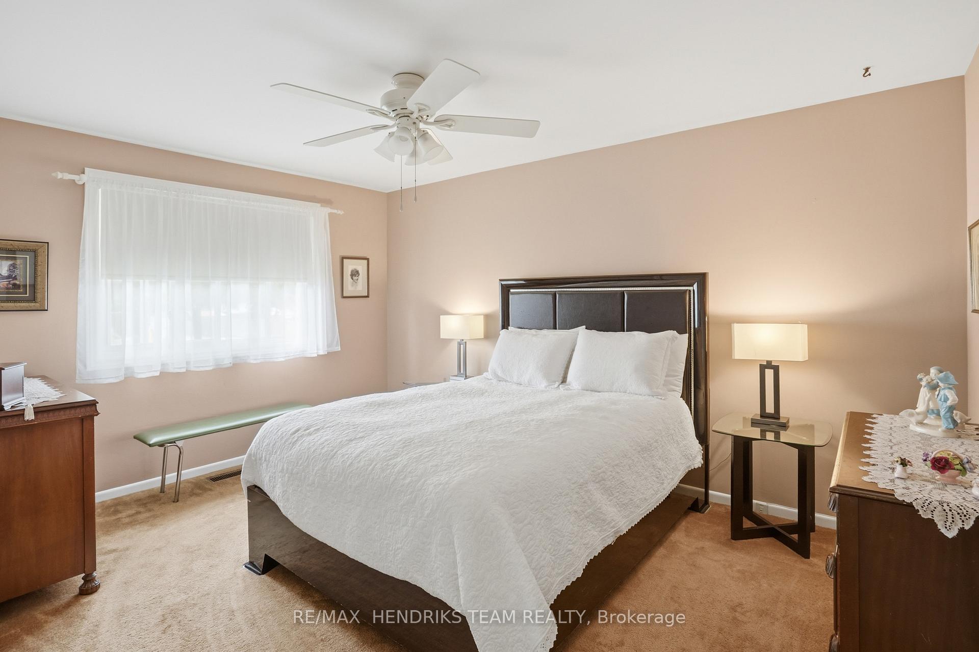 Photo 12 of 8 Tudor Gate Place, St. Catharines, Lakeshore — HOMEH