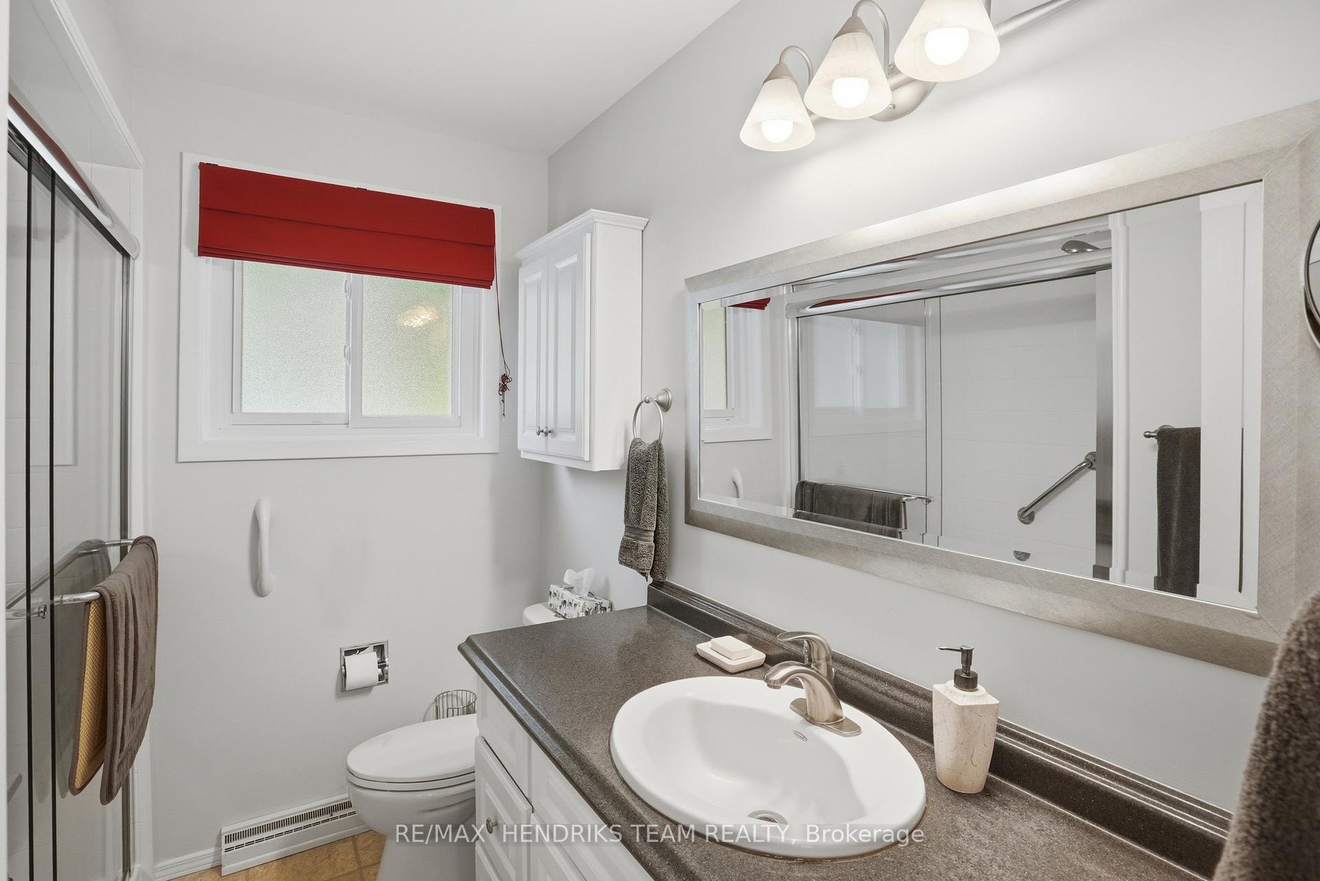 Photo 14 of 8 Tudor Gate Place, St. Catharines, Lakeshore — HOMEH