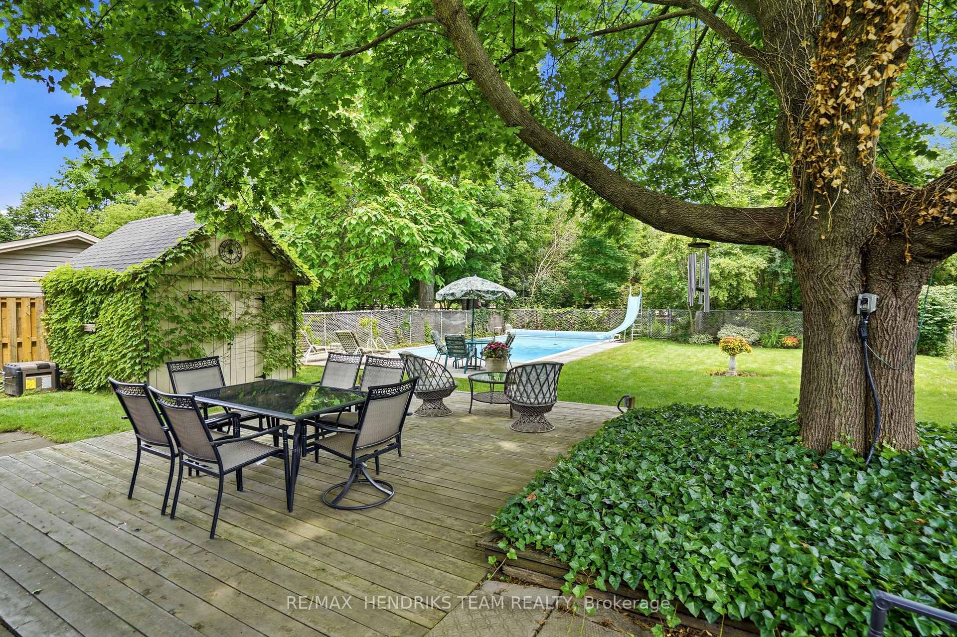 Photo 24 of 8 Tudor Gate Place, St. Catharines, Lakeshore — HOMEH