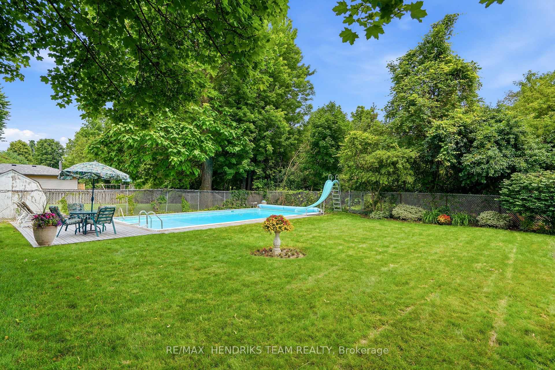 Photo 29 of 8 Tudor Gate Place, St. Catharines, Lakeshore — HOMEH