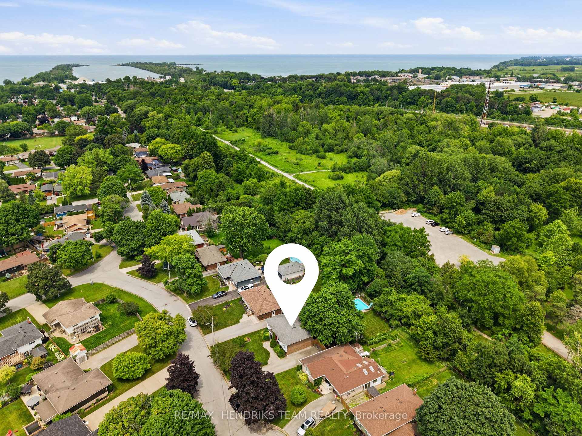 Photo 36 of 8 Tudor Gate Place, St. Catharines, Lakeshore — HOMEH
