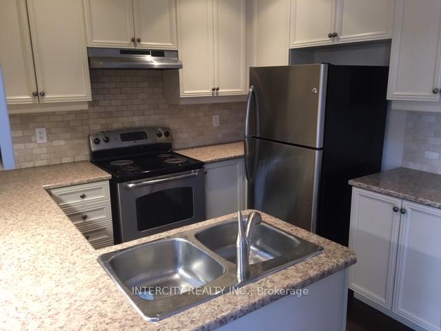Photo 5 of 150 Golden Forest Road, Vaughan, Patterson — HOMEH