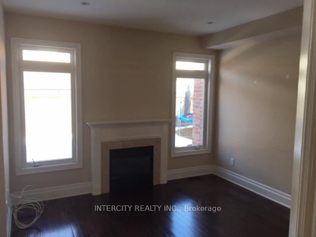 Photo 7 of 150 Golden Forest Road, Vaughan, Patterson — HOMEH