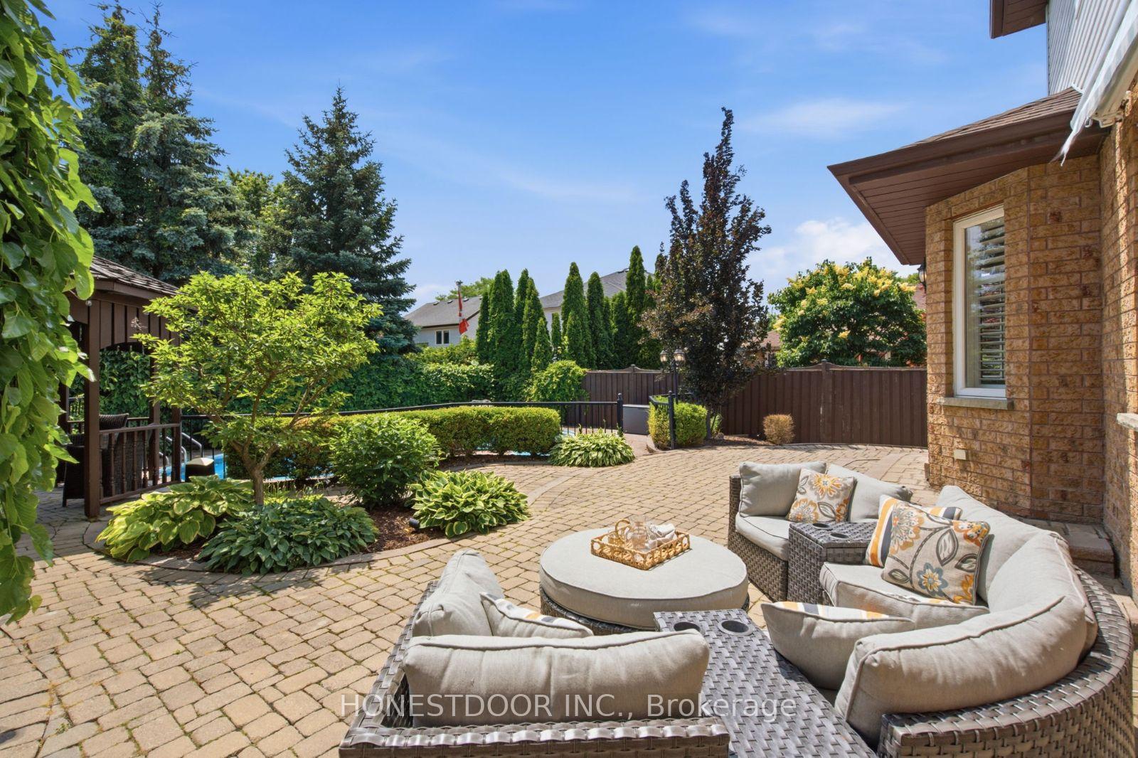 Photo 4 of 1010 Catskill Drive, Oshawa, Northglen — HOMEH