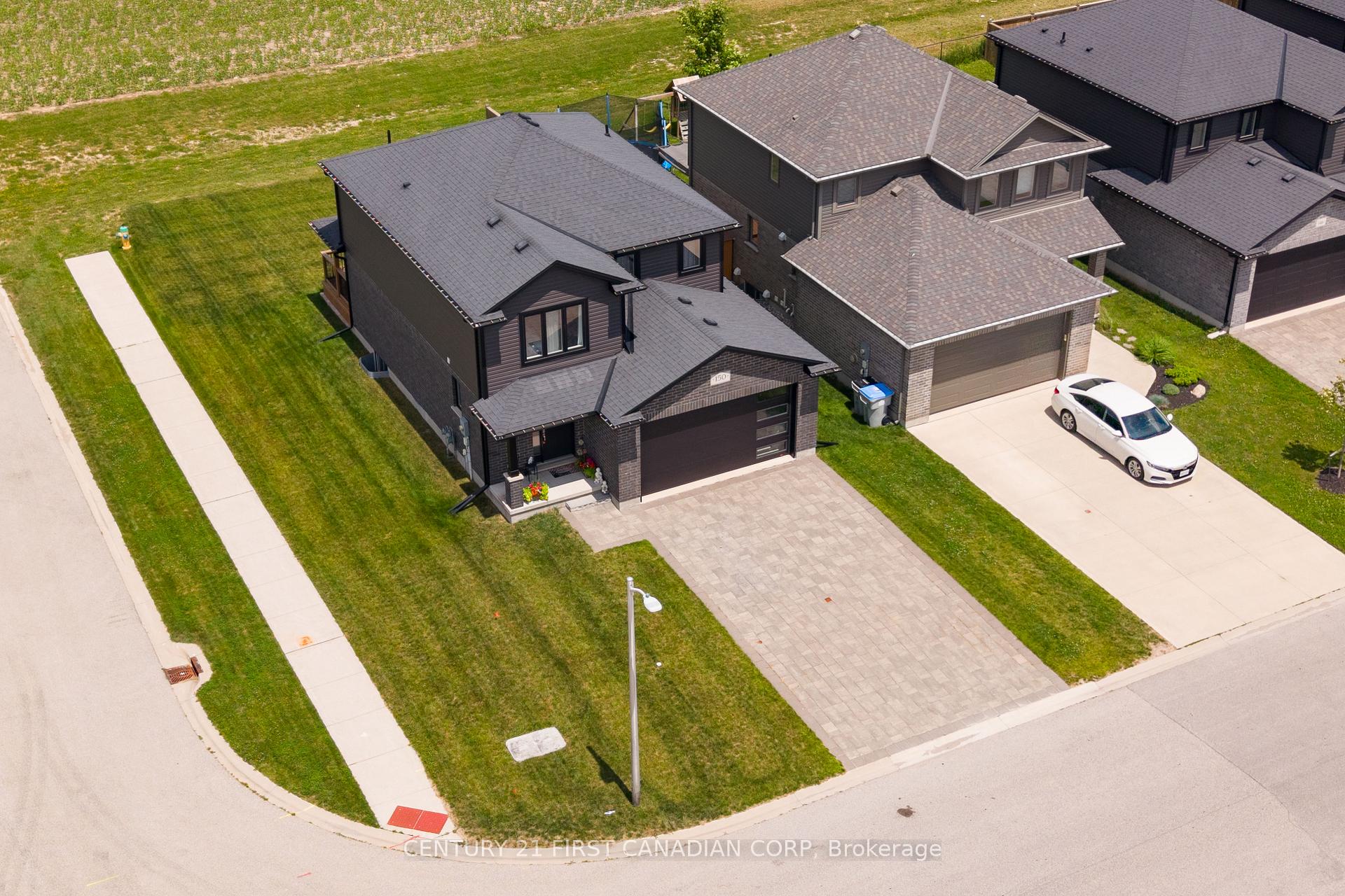 Photo 7 of 150 Gilmour Drive, Lucan Biddulph, Lucan — HOMEH