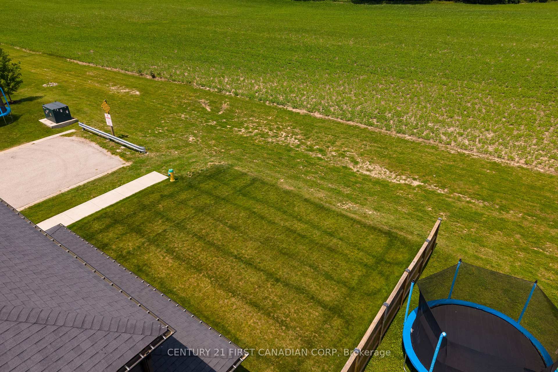 Photo 11 of 150 Gilmour Drive, Lucan Biddulph, Lucan — HOMEH