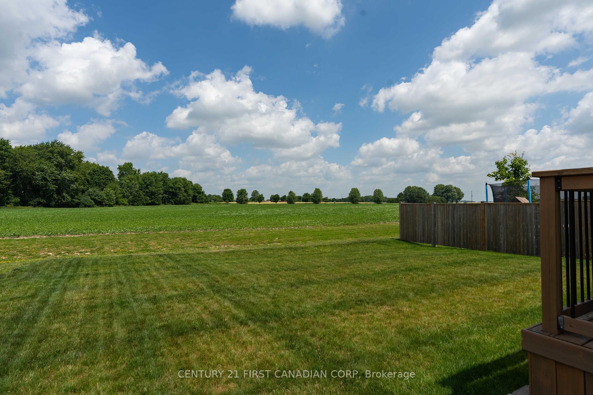 Photo 13 of 150 Gilmour Drive, Lucan Biddulph, Lucan — HOMEH