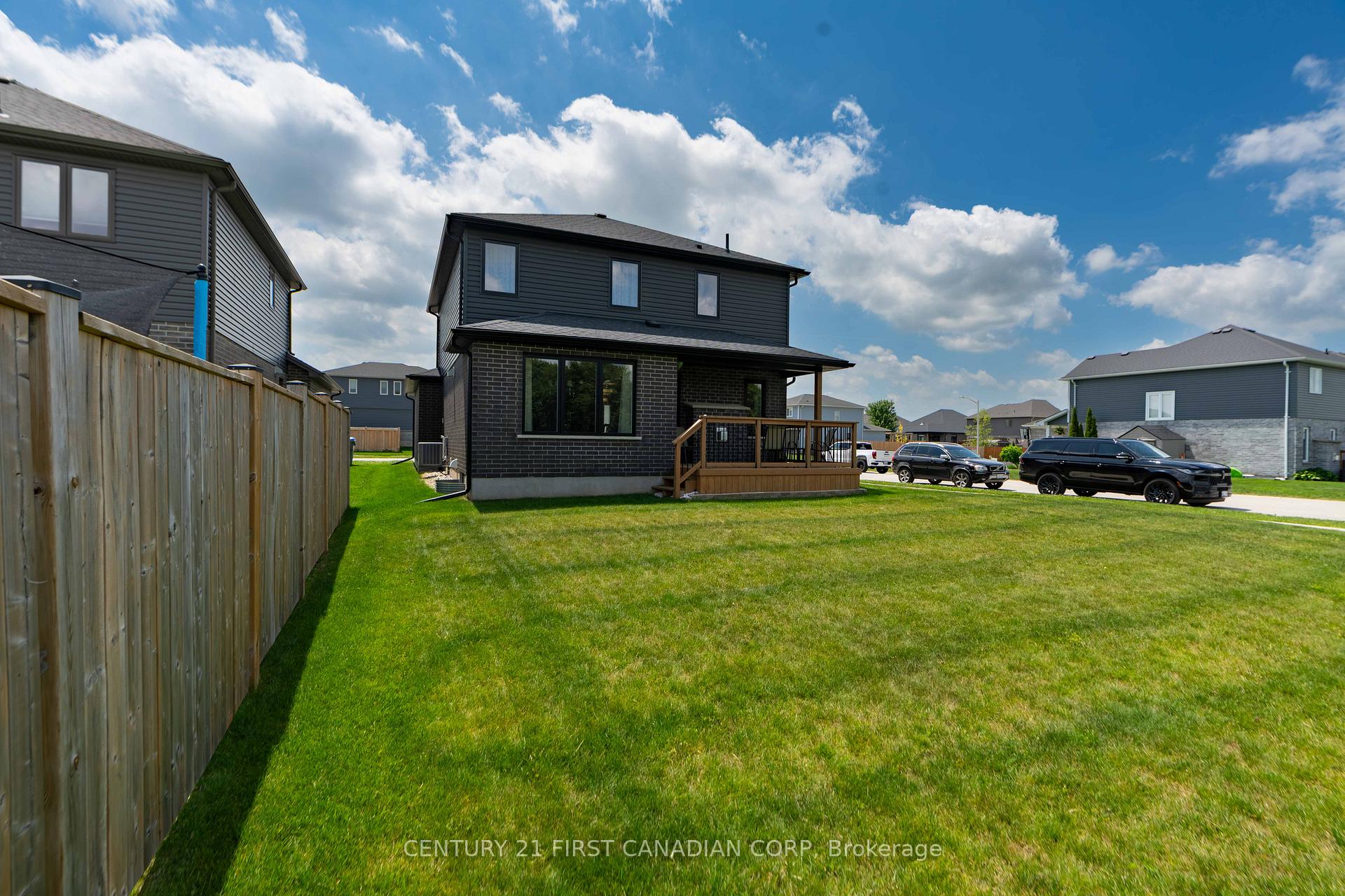 Photo 17 of 150 Gilmour Drive, Lucan Biddulph, Lucan — HOMEH