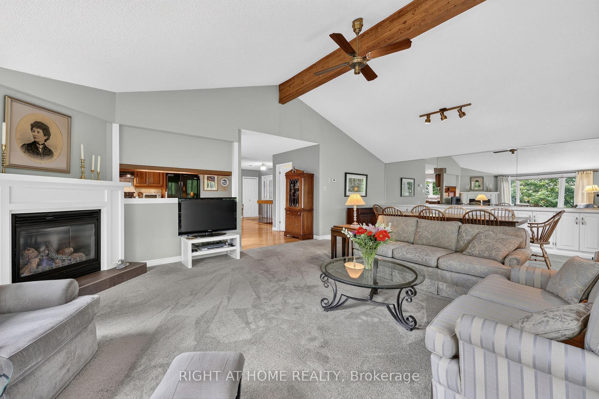 Photo 13 of 5 Pine Point, Oro-Medonte, Horseshoe Valley — HOMEH