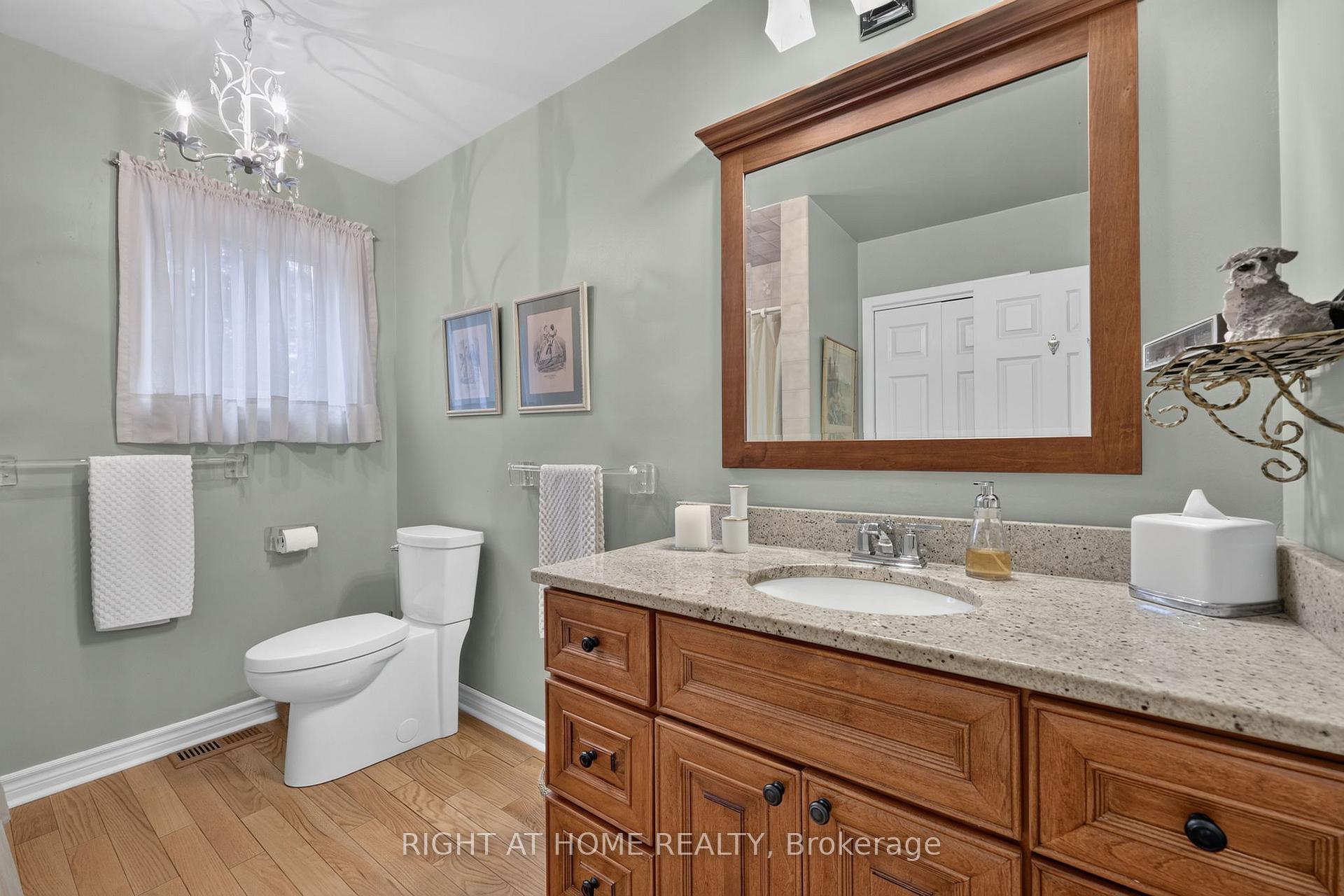 Photo 19 of 5 Pine Point, Oro-Medonte, Horseshoe Valley — HOMEH