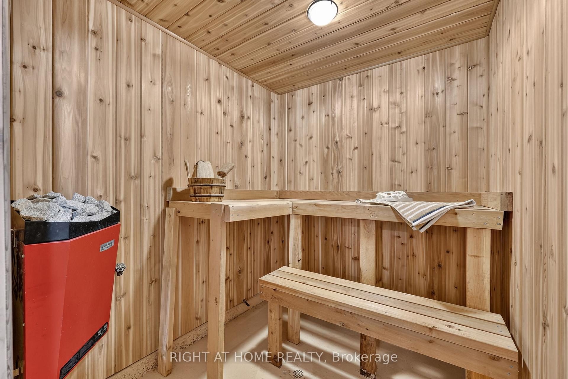Photo 33 of 5 Pine Point, Oro-Medonte, Horseshoe Valley — HOMEH