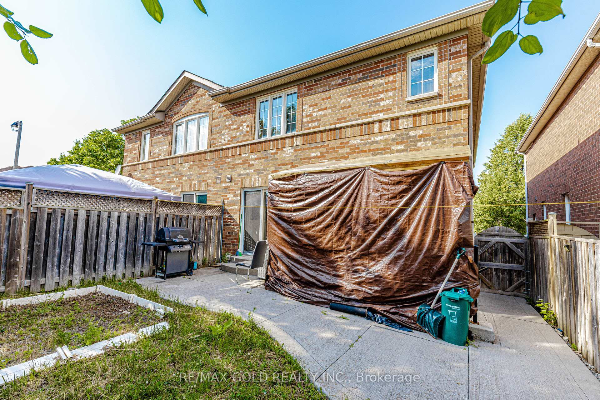 Photo 33 of 4 Trudelle Crescent, Brampton, Fletcher's Meadow — HOMEH