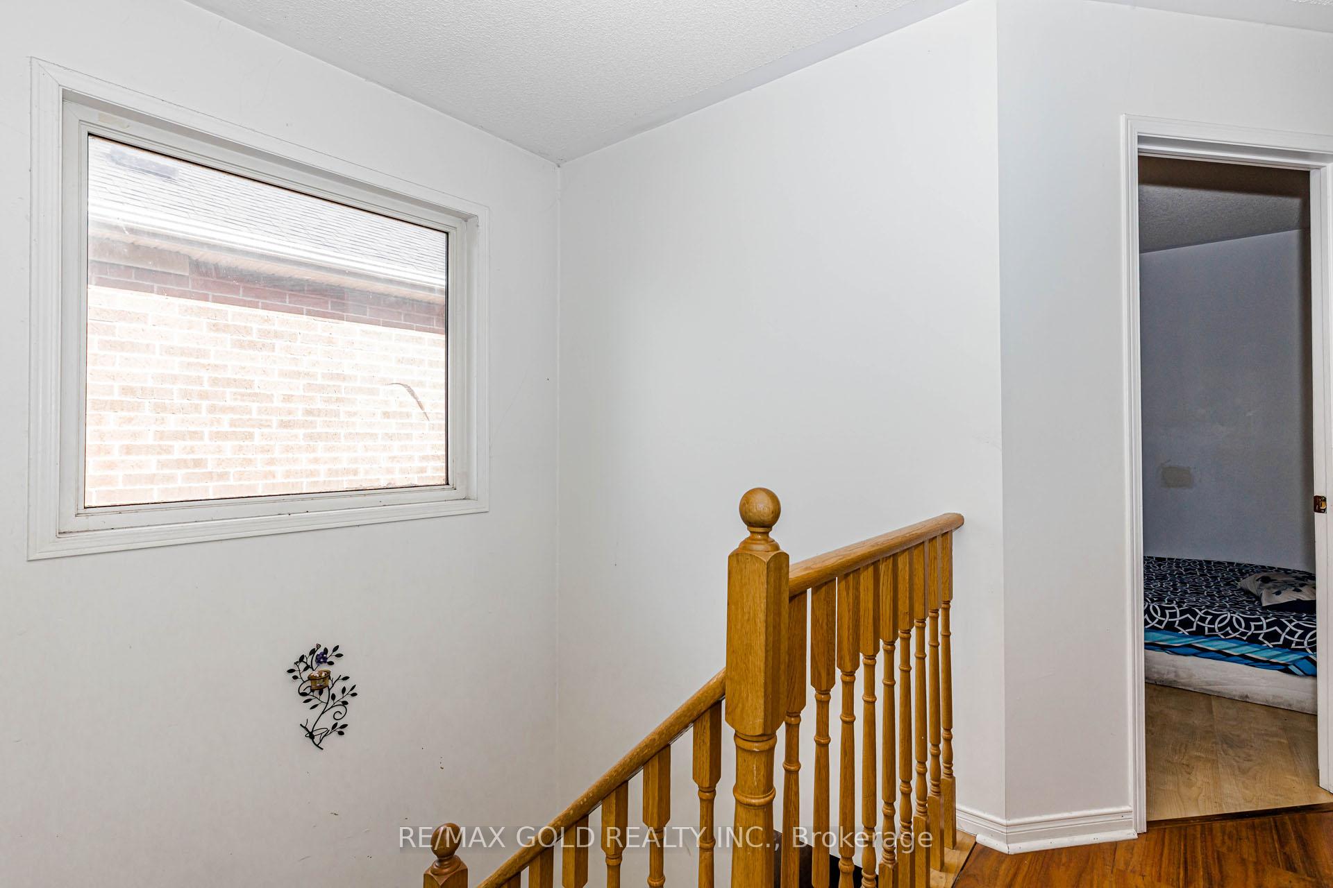 Photo 35 of 4 Trudelle Crescent, Brampton, Fletcher's Meadow — HOMEH