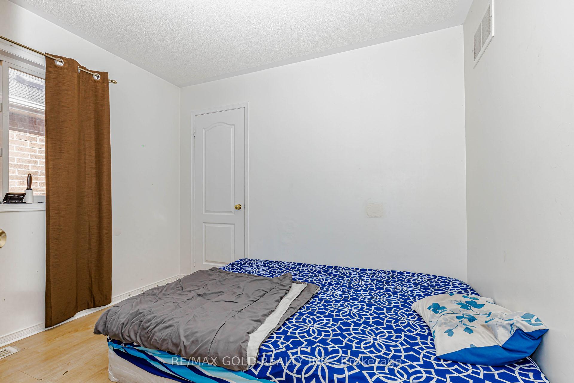 Photo 42 of 4 Trudelle Crescent, Brampton, Fletcher's Meadow — HOMEH