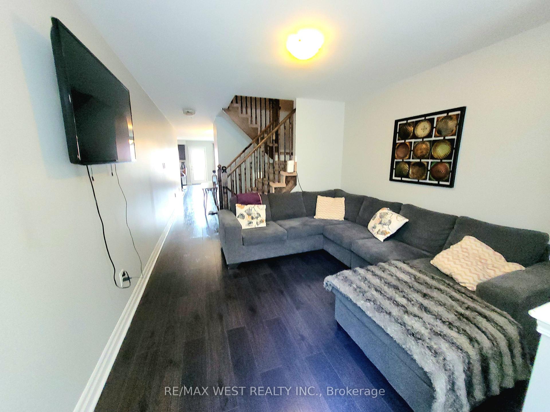 Photo 8 of Unit Main and Second floor, 60 Quillberry Close, Brampton, Northwest Brampton — HOMEH