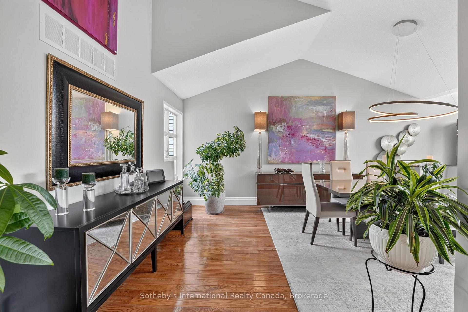 Photo 7 of 20 Sundial Court, Collingwood — HOMEH
