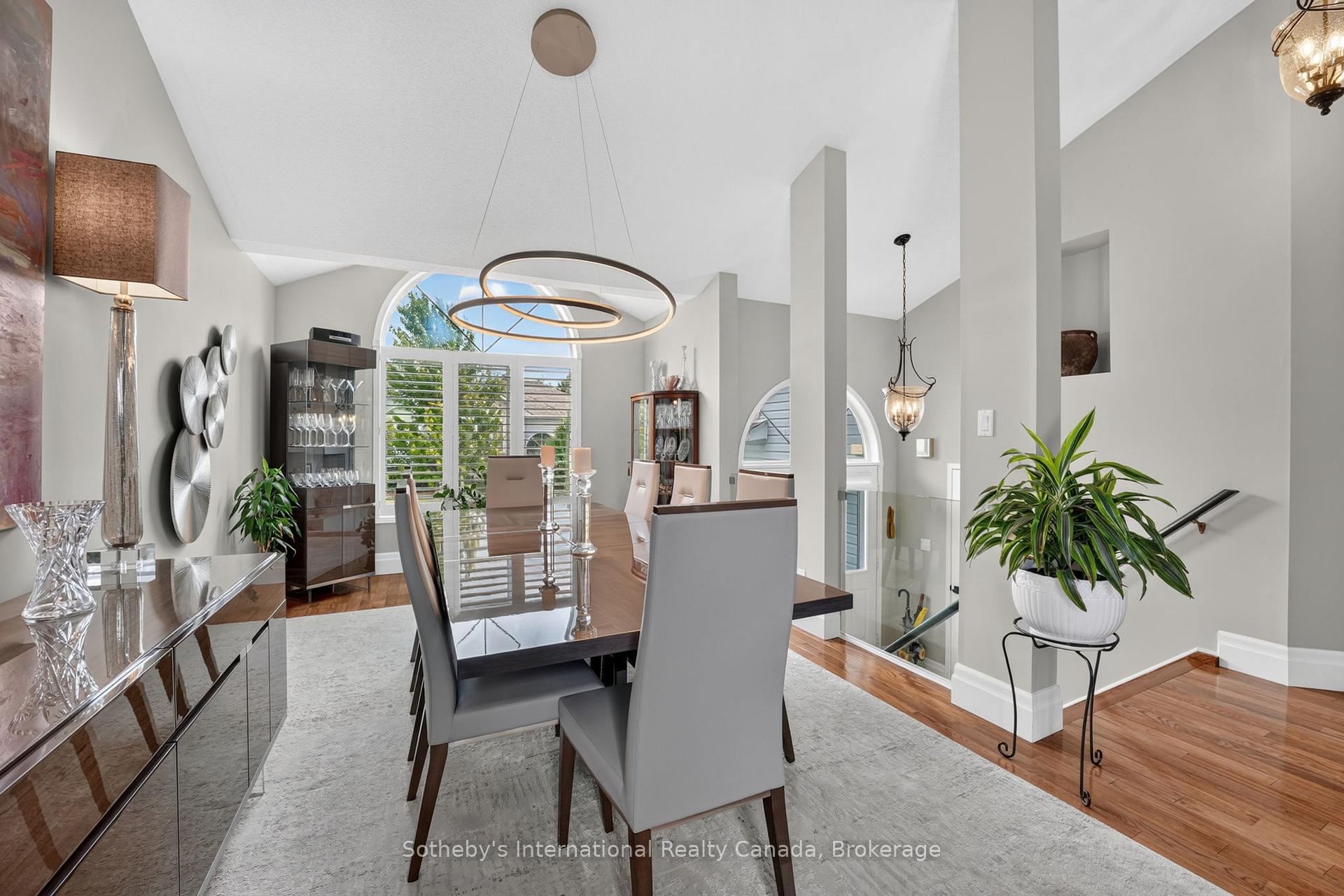 Photo 9 of 20 Sundial Court, Collingwood — HOMEH