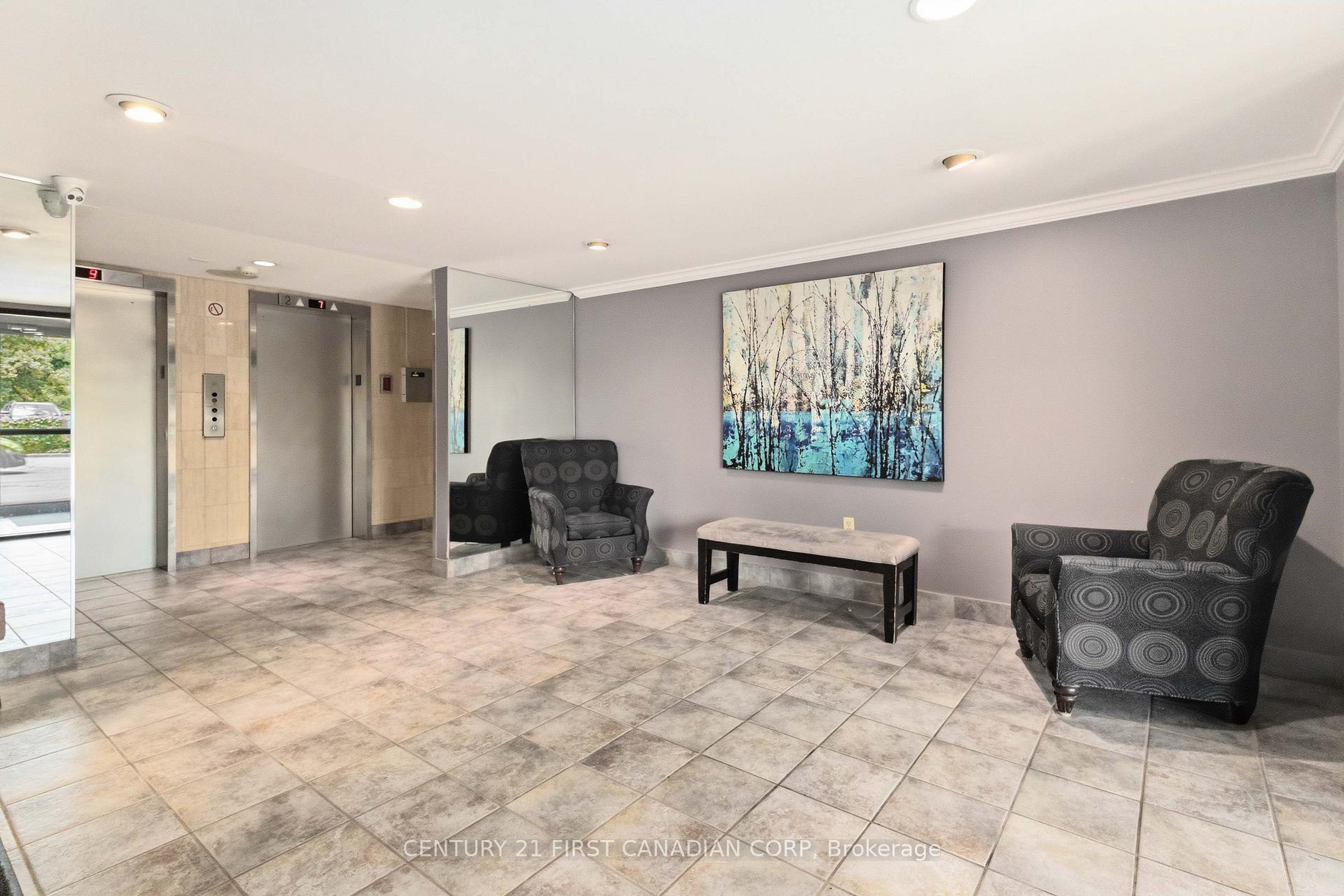 Photo 4 of Unit 509, 600 Grenfell Drive, London, North C — HOMEH