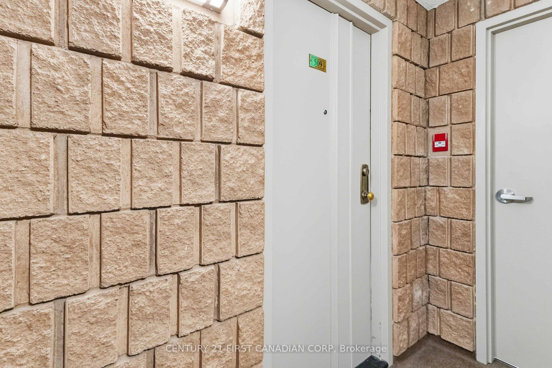 Photo 6 of Unit 509, 600 Grenfell Drive, London, North C — HOMEH