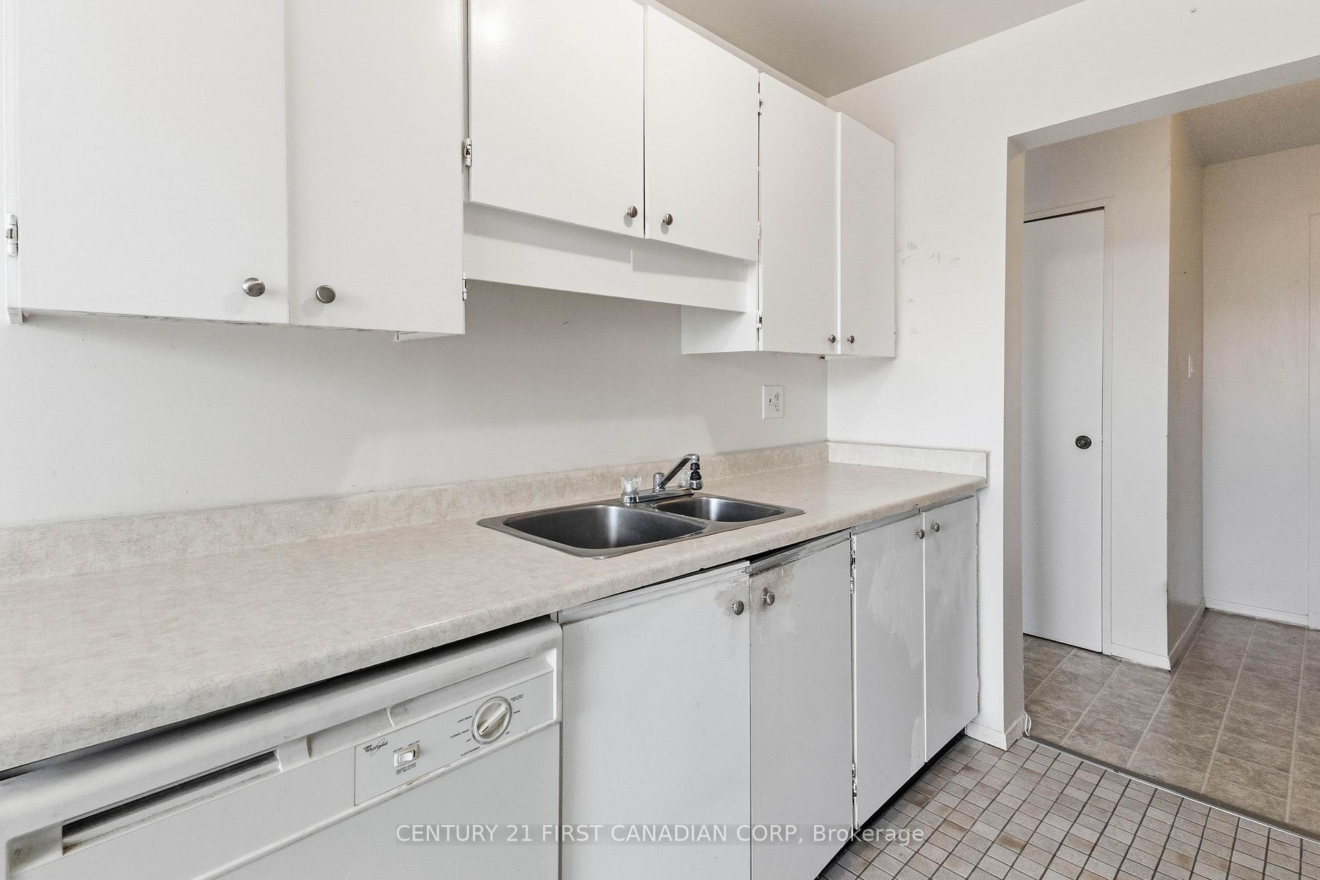 Photo 23 of Unit 509, 600 Grenfell Drive, London, North C — HOMEH