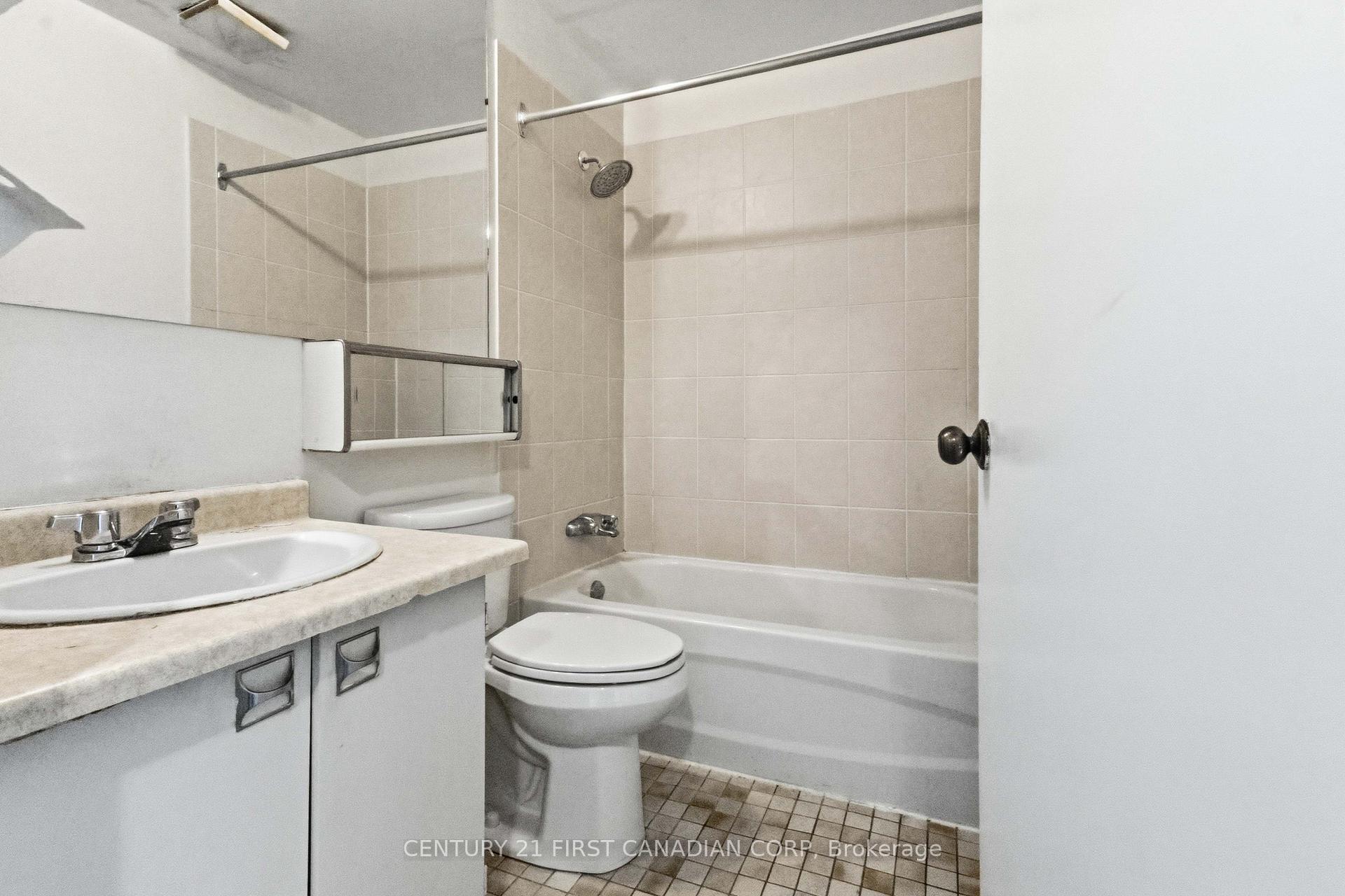 Photo 28 of Unit 509, 600 Grenfell Drive, London, North C — HOMEH