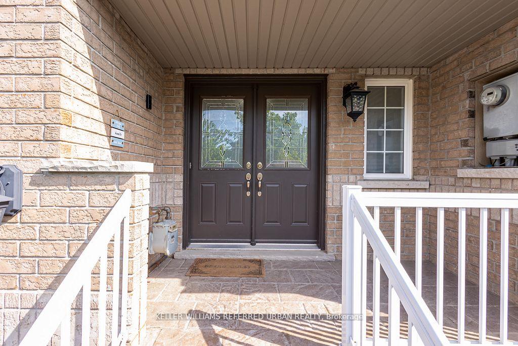 Photo 3 of 125 Niagara Trail, Halton Hills, Georgetown — HOMEH