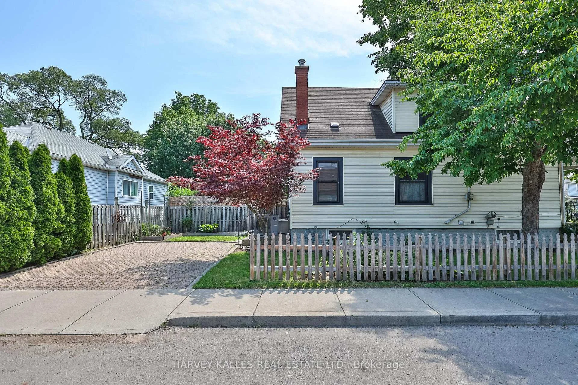 Photo 6 of 487 Dunsmure Road, Hamilton, Crown Point — HOMEH