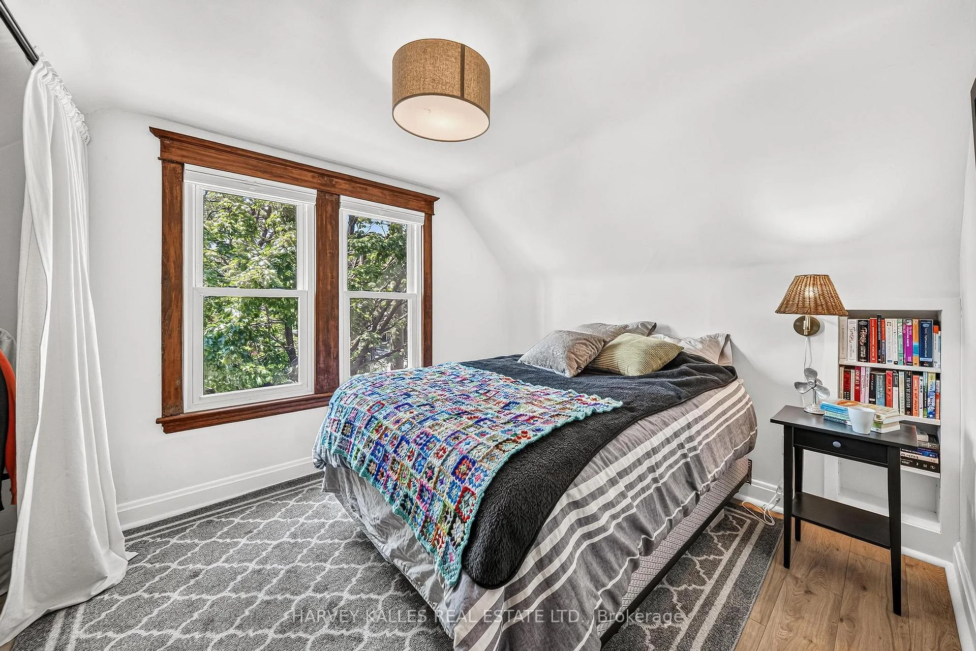Photo 22 of 487 Dunsmure Road, Hamilton, Crown Point — HOMEH