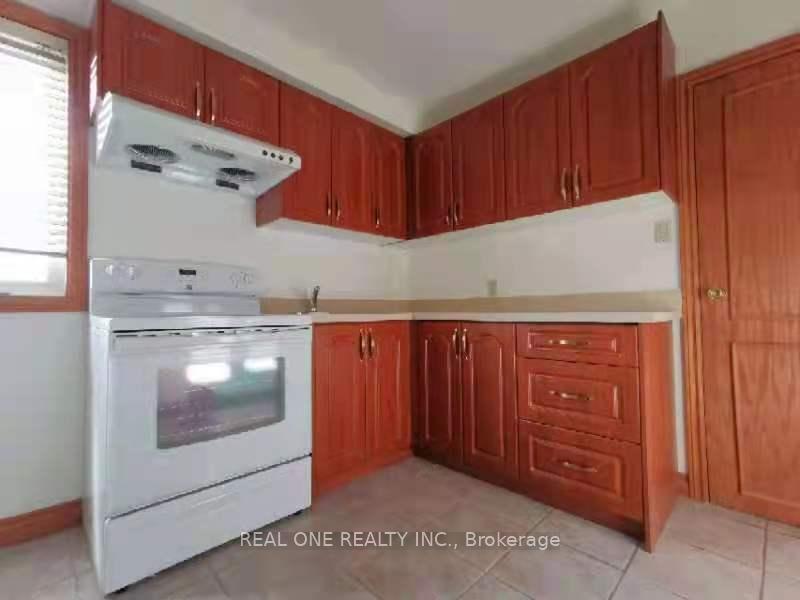 Photo 4 of Unit E.Main, 280 Terrace Drive, Georgina, Keswick South — HOMEH