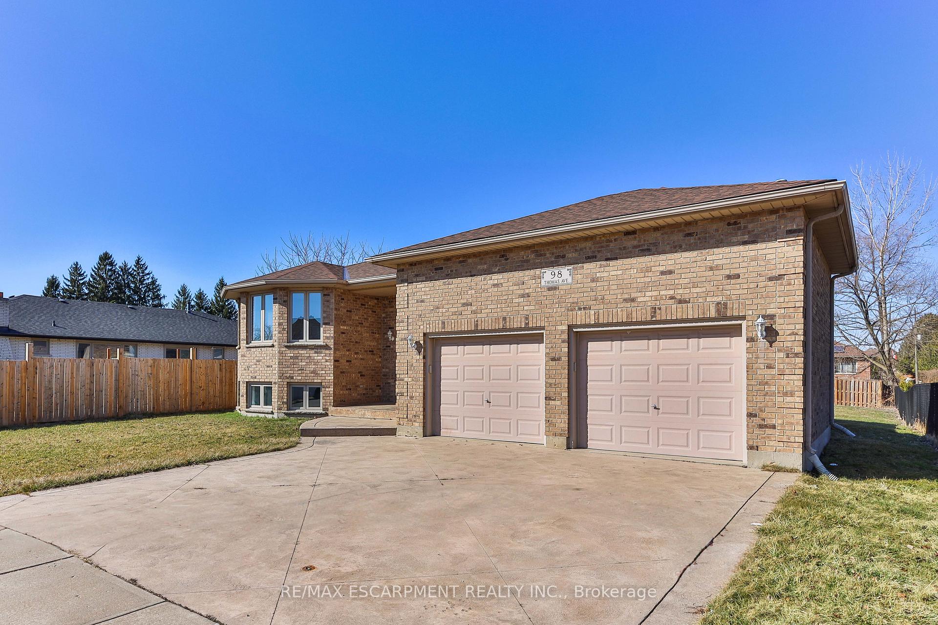 Photo 2 of 98 Thomas Avenue, Brantford, Echo Place — HOMEH
