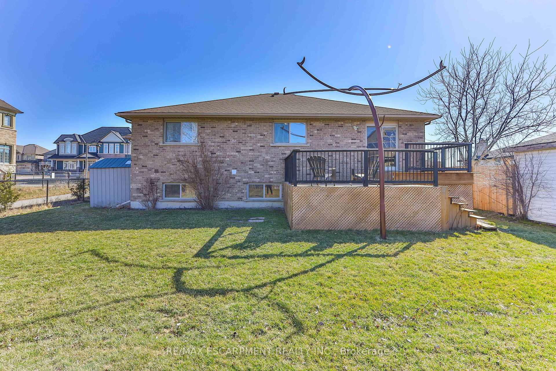 Photo 5 of 98 Thomas Avenue, Brantford, Echo Place — HOMEH