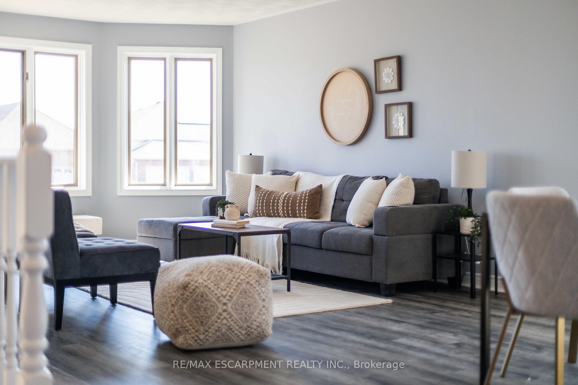 Photo 12 of 98 Thomas Avenue, Brantford, Echo Place — HOMEH