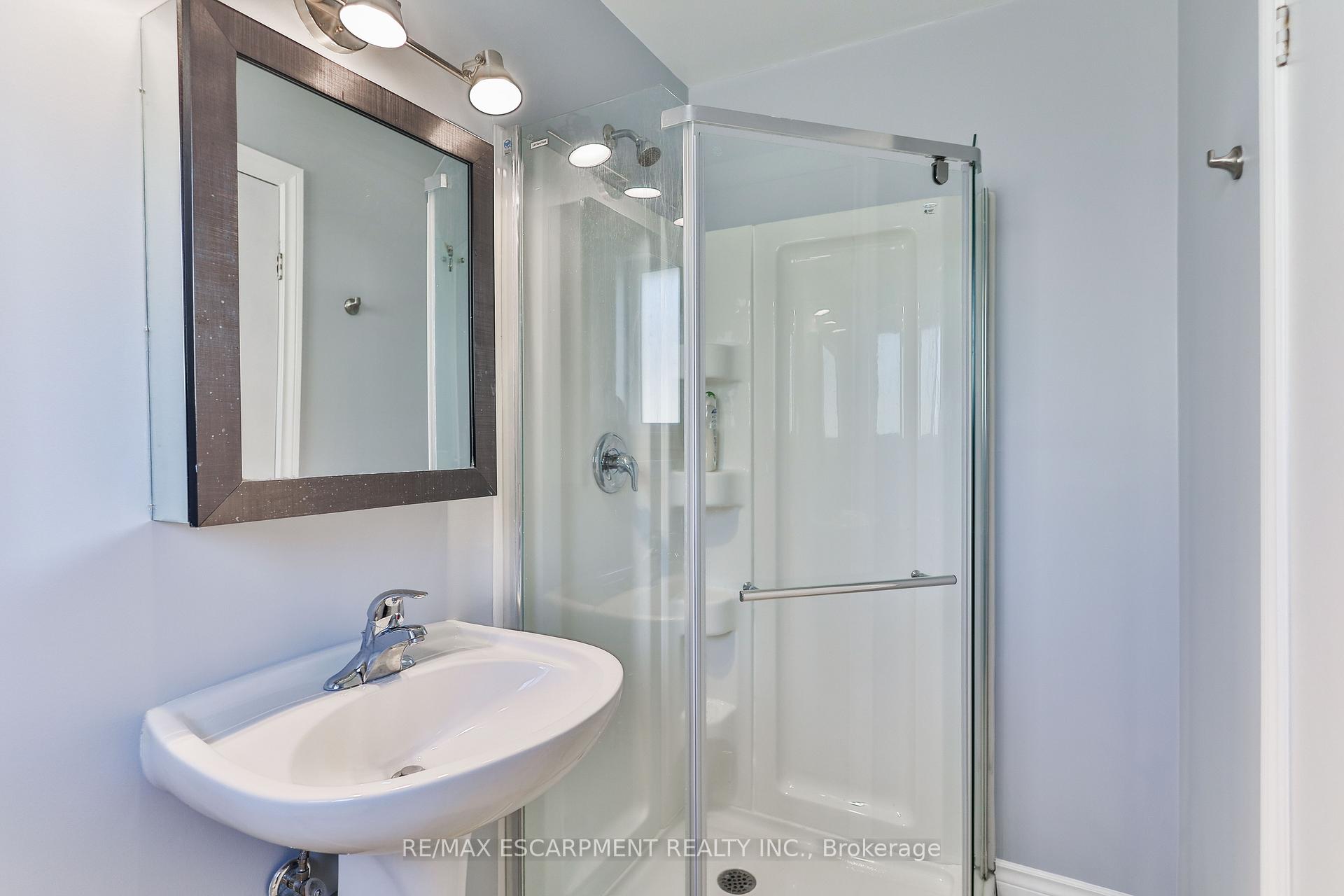 Photo 24 of 98 Thomas Avenue, Brantford, Echo Place — HOMEH
